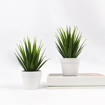Durable potted plants for home decoration, perfect for offices, garden courtyards, or desk placement. Add life and charm to any space with a modern touch!